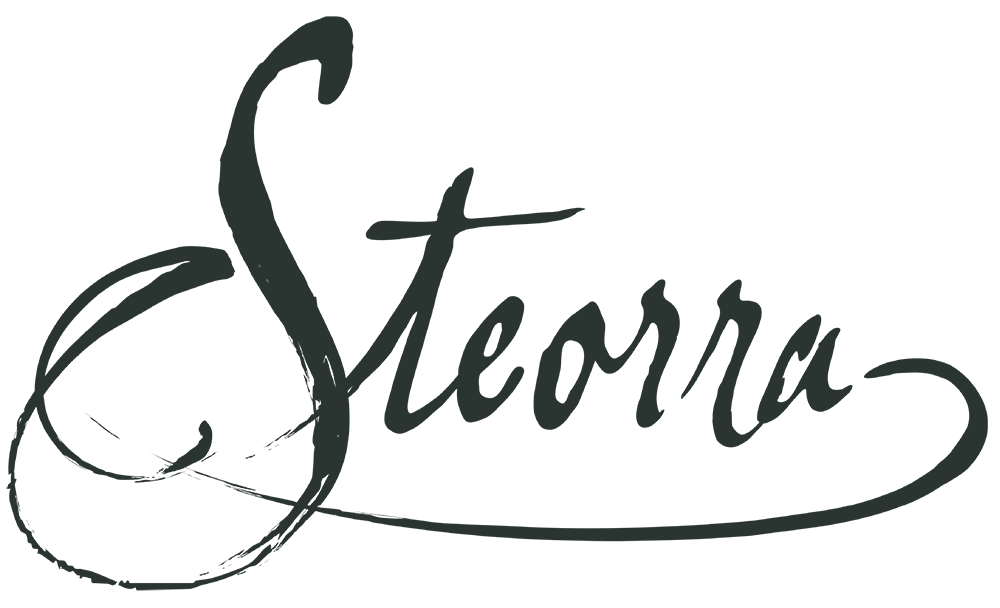 Steorra wines logo dark